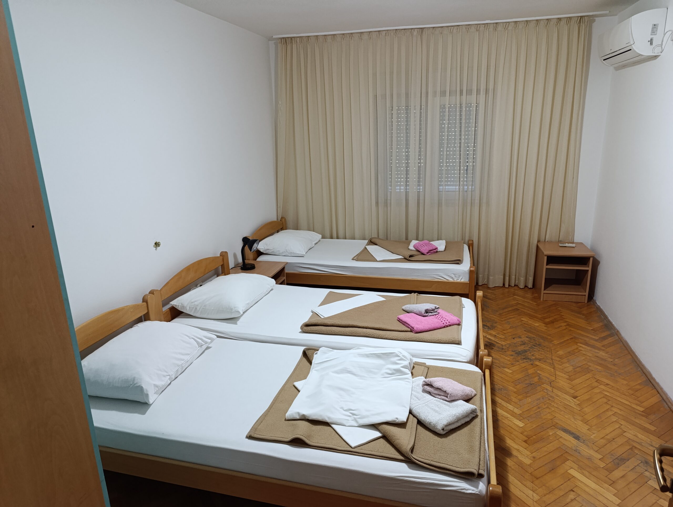 Triple room Guesthouse ROBI Medjugorje with AC private bathroom and WiFi